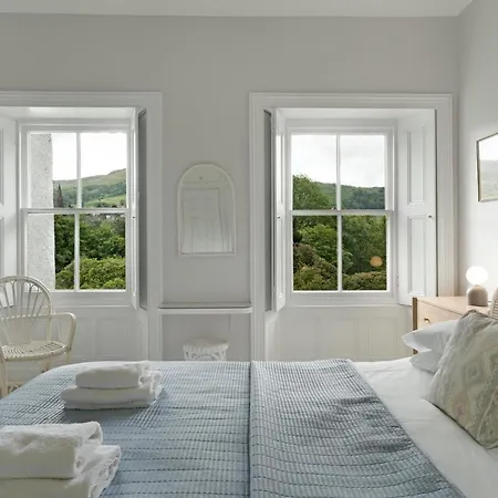 3 Miller Bridge House