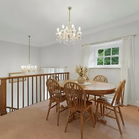 דירה 2 Bed In Oc-lr011 אמבלסייד