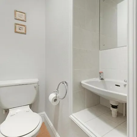 2 Bed In Oc-lr011 דירה אמבלסייד